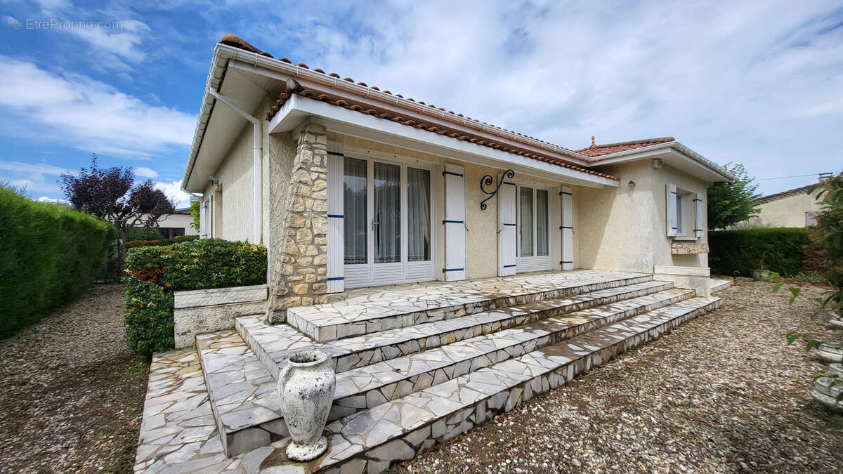 Maison à SAINT-ANDRE-DE-CUBZAC