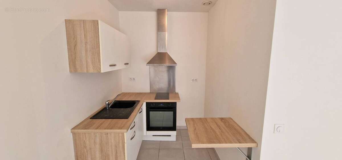 Appartement à ROQUEBRUNE-SUR-ARGENS