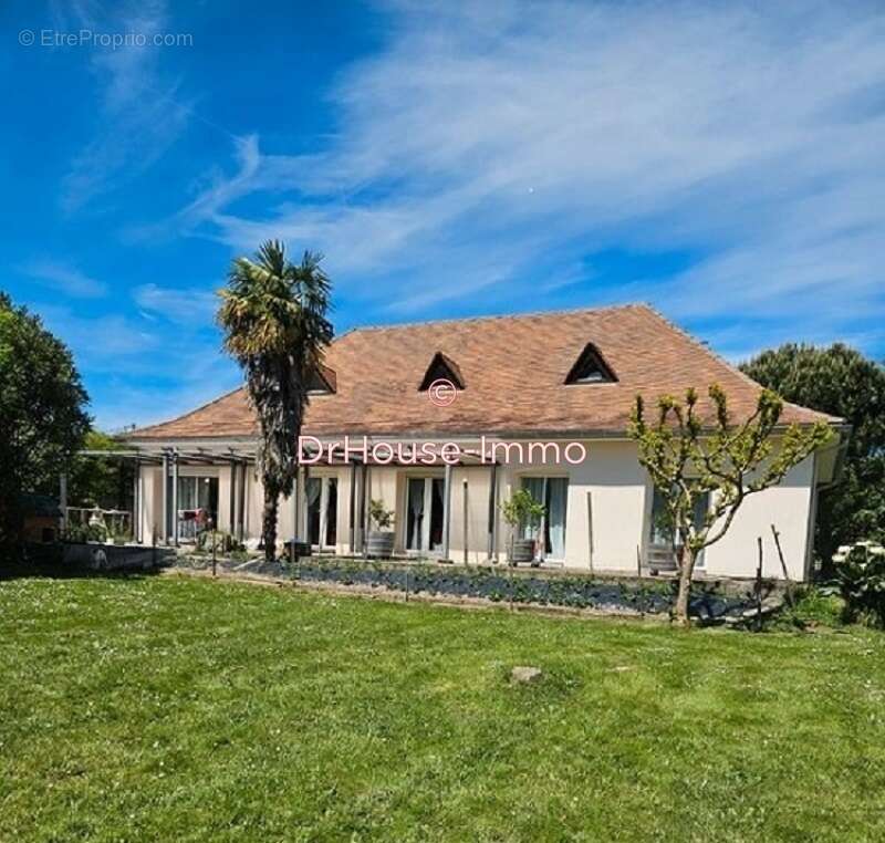 Maison à SAINT-CIERS-D'ABZAC