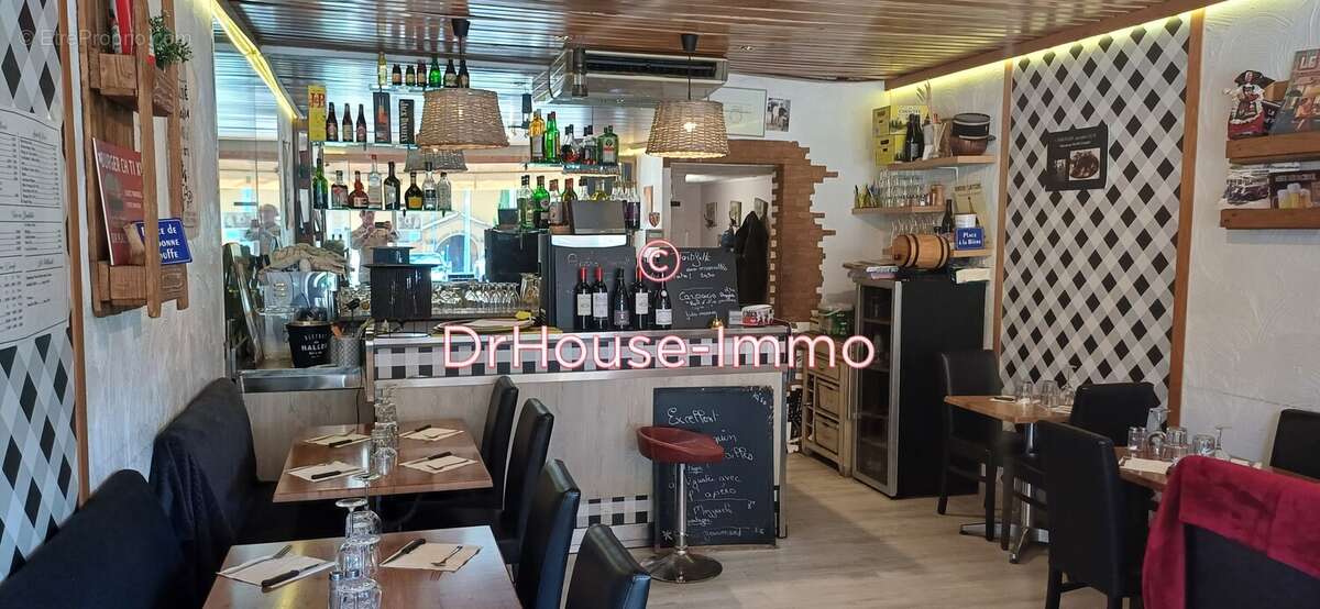 Commerce à MANDELIEU-LA-NAPOULE