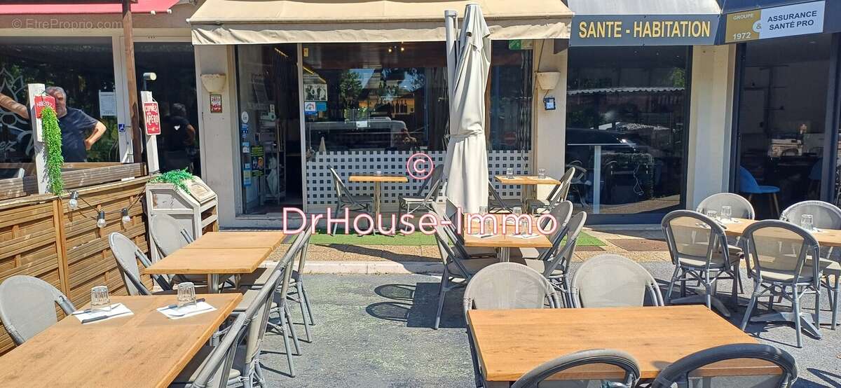 Commerce à MANDELIEU-LA-NAPOULE