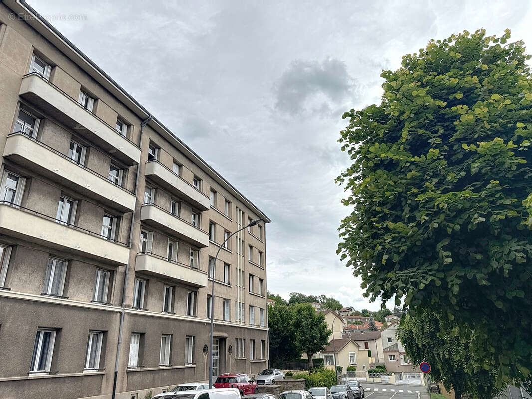 Appartement à SAINT-ETIENNE