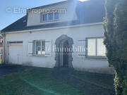 Maison à SAINT-HILAIRE-DE-CHALEONS