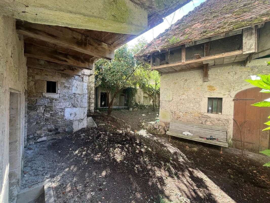Maison à CHANAZ