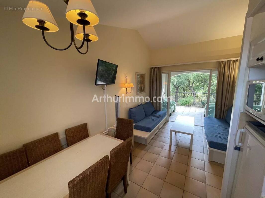 Appartement à GRIMAUD