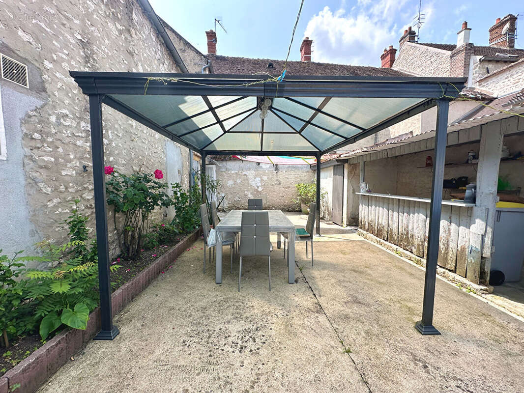 Maison à SOUPPES-SUR-LOING