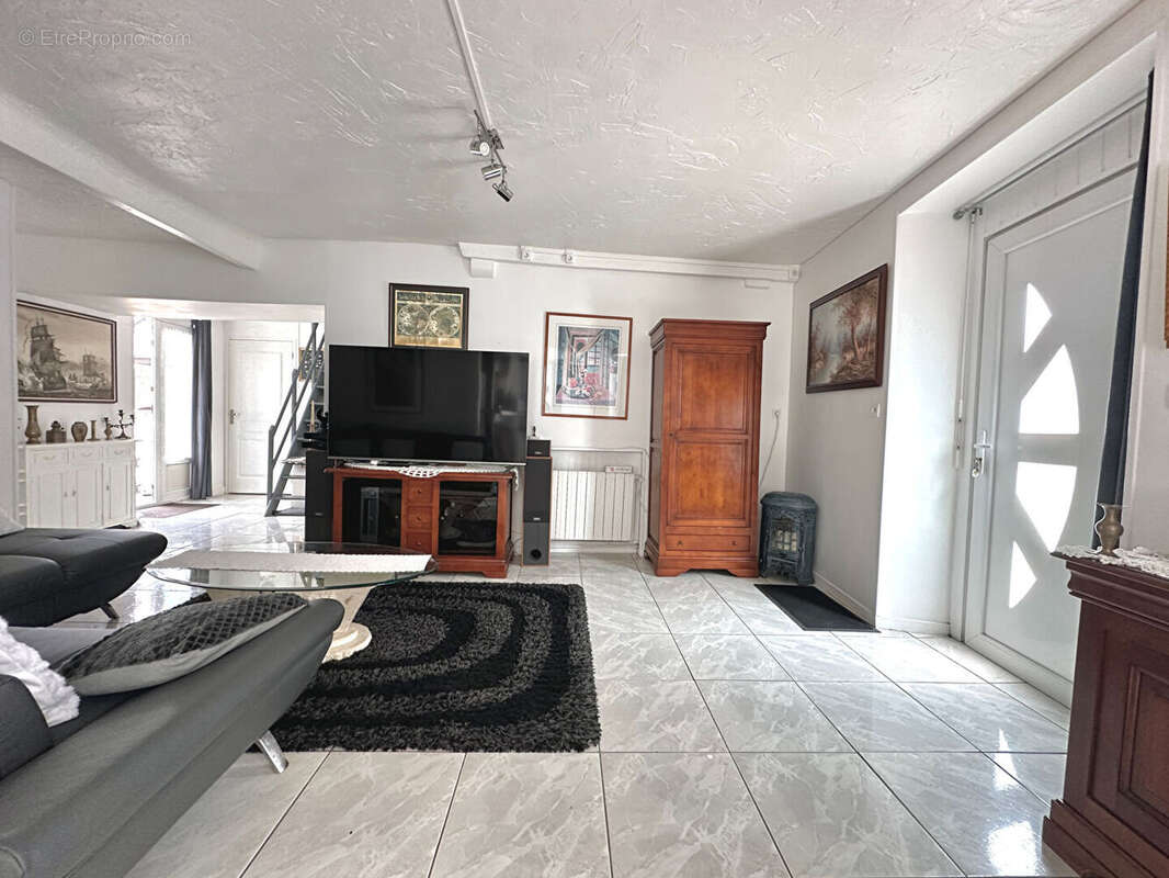 Maison à SOUPPES-SUR-LOING