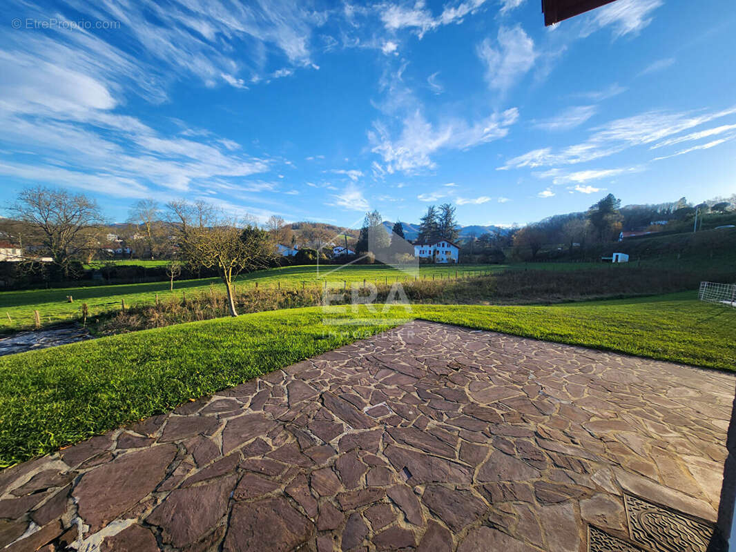 Maison à SAINT-JEAN-PIED-DE-PORT