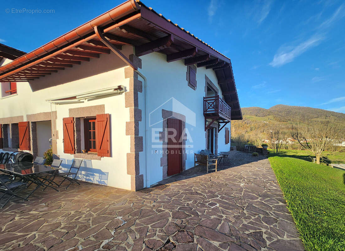 Maison à SAINT-JEAN-PIED-DE-PORT