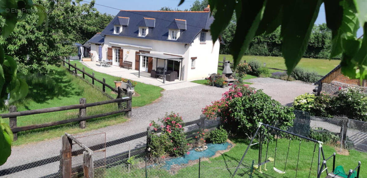 Maison à PONT-L&#039;EVEQUE