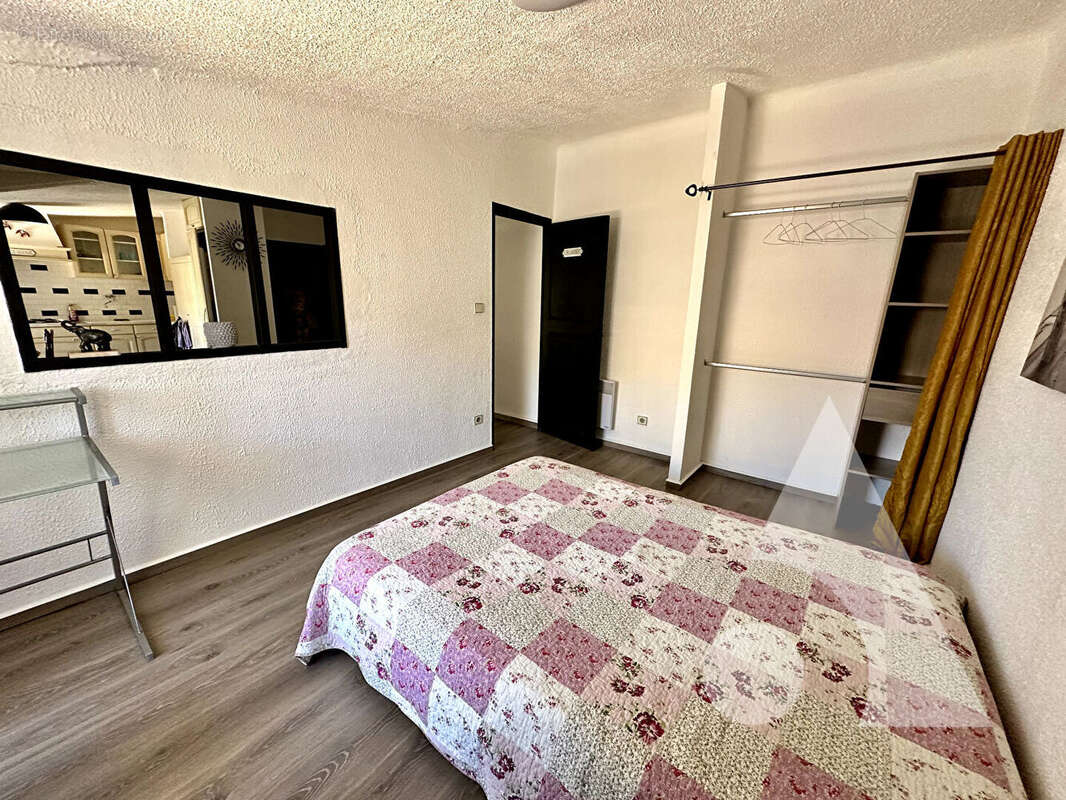 Appartement à REGUSSE