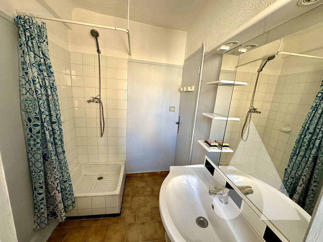 Appartement à REGUSSE