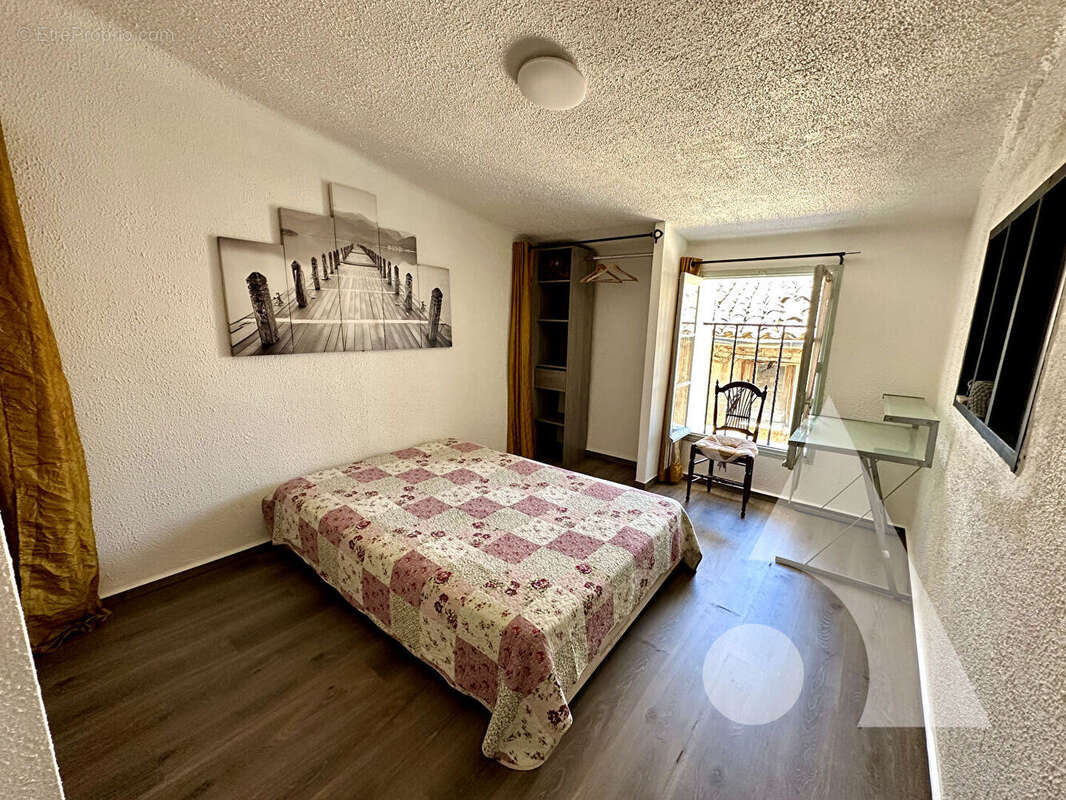 Appartement à REGUSSE