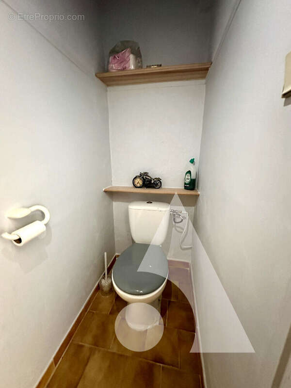 Appartement à REGUSSE