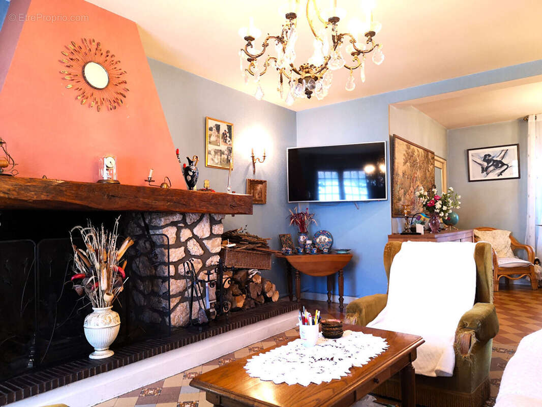 Maison à CHAMPROND-EN-GATINE