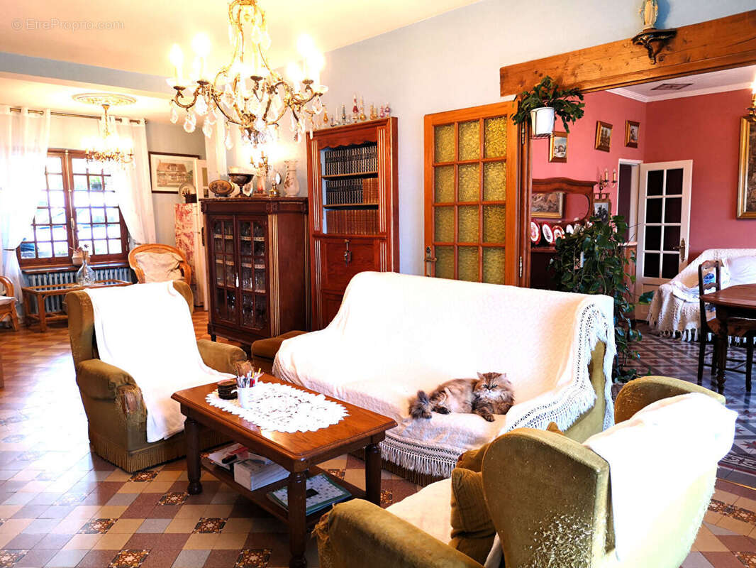 Maison à CHAMPROND-EN-GATINE