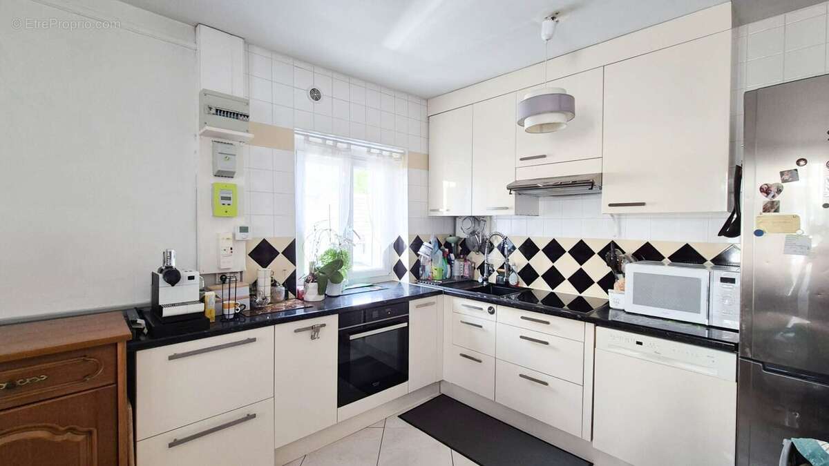 Maison à CHAMPS-SUR-MARNE