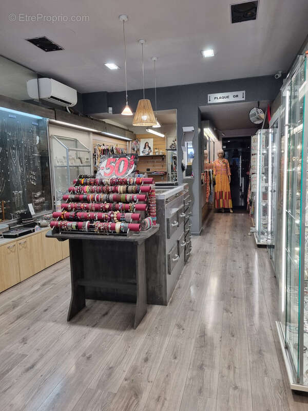 Commerce à DIGNE-LES-BAINS