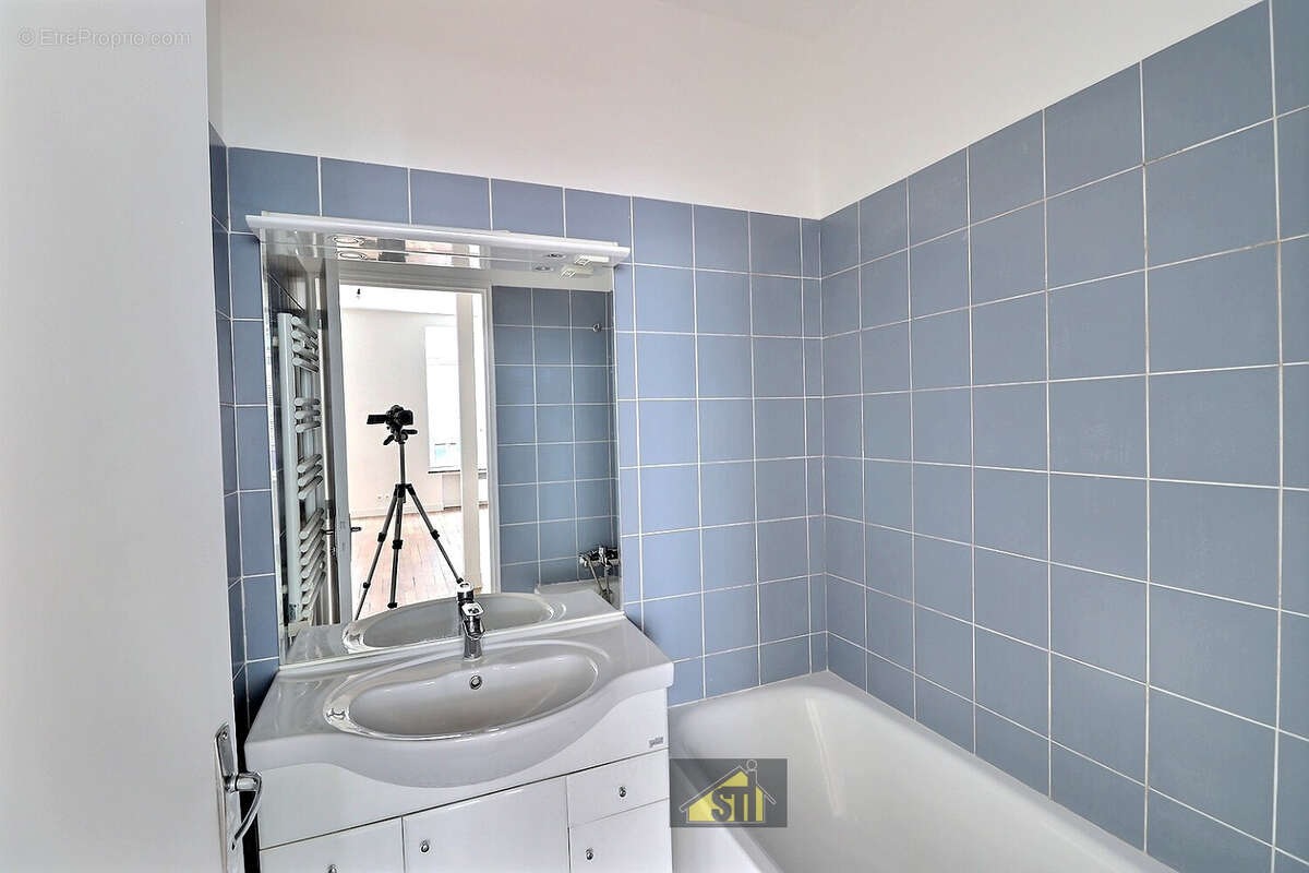 Appartement à PARIS-14E