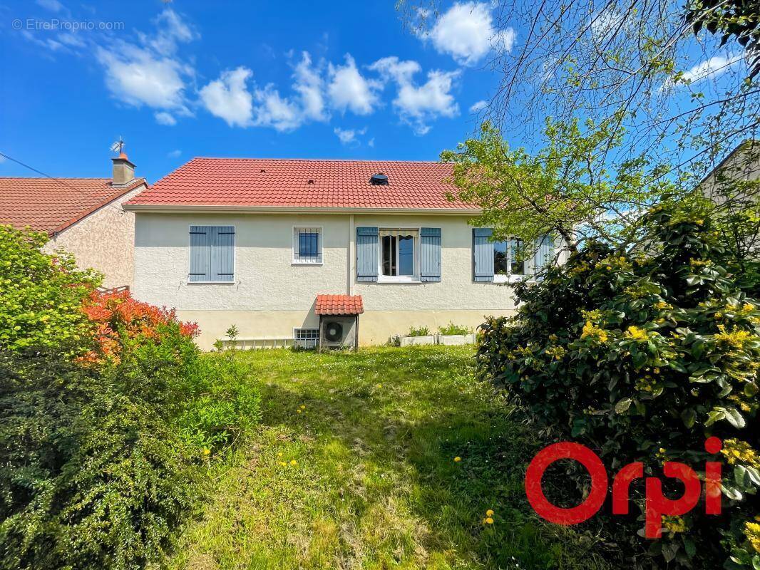 Maison à BRUERE-ALLICHAMPS