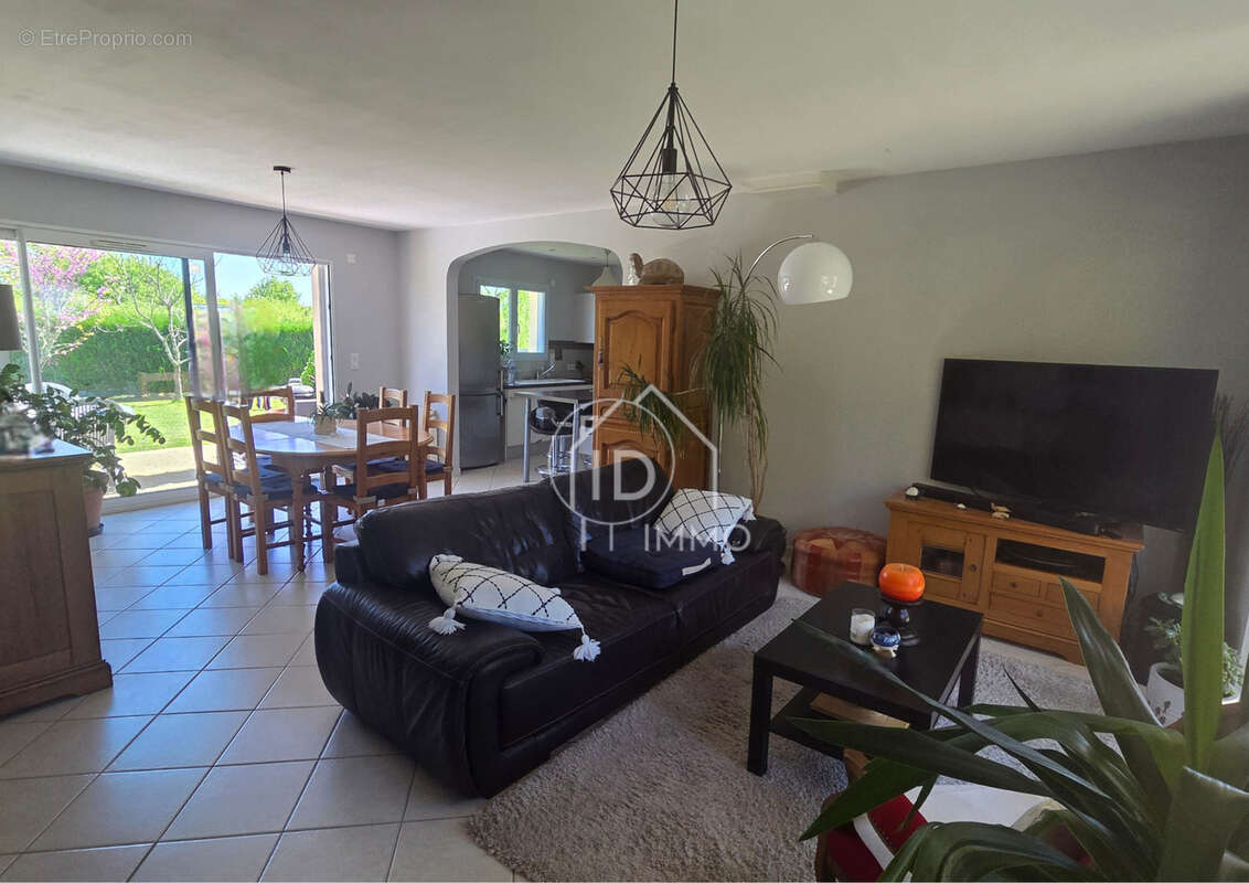 Maison à MONTPON-MENESTEROL