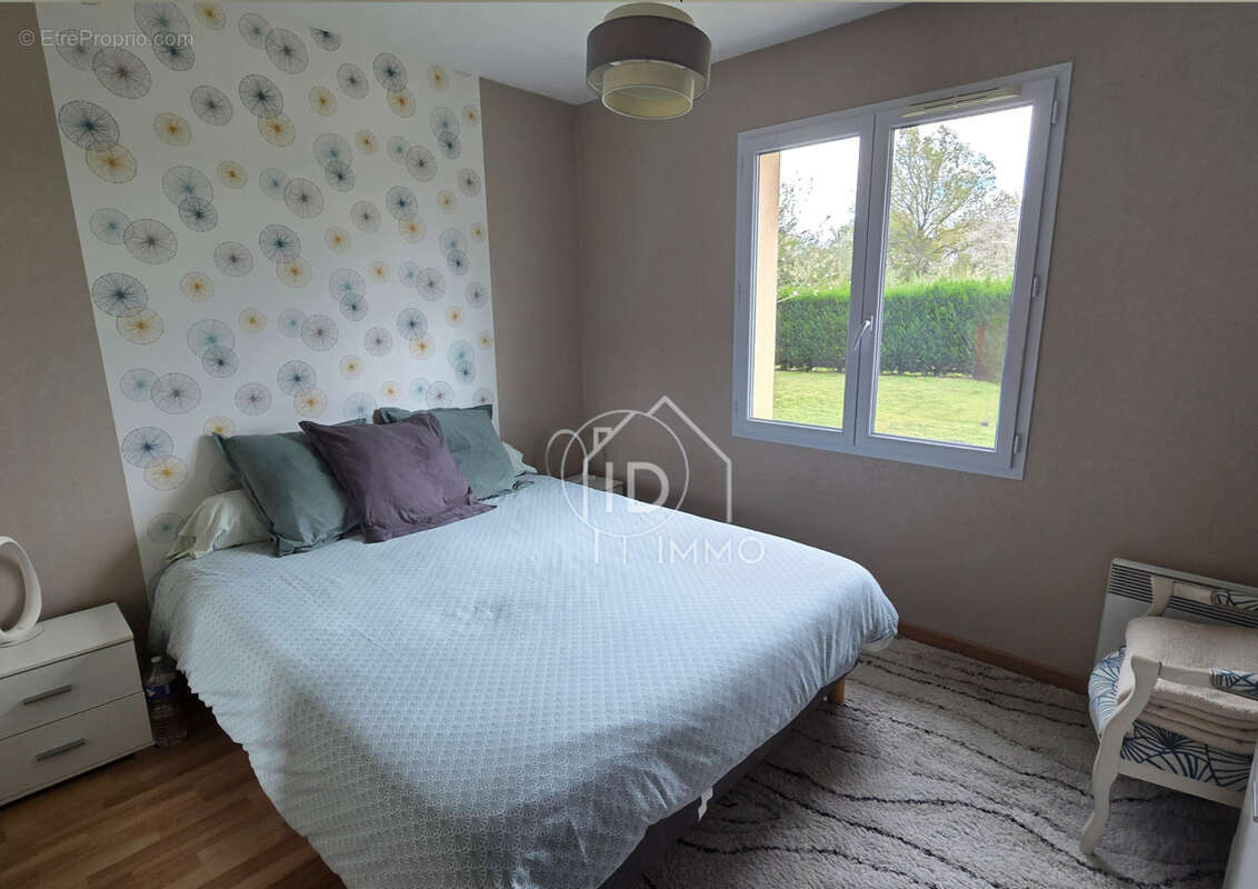 Maison à MONTPON-MENESTEROL