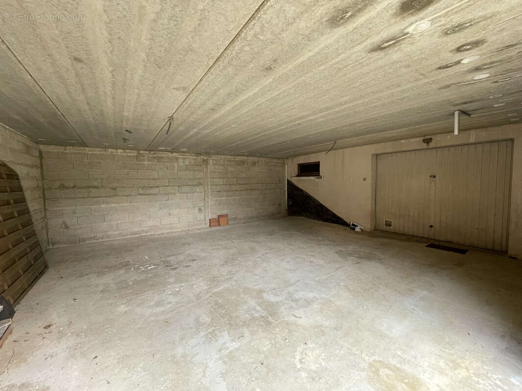 Maison à NEUILLE-PONT-PIERRE