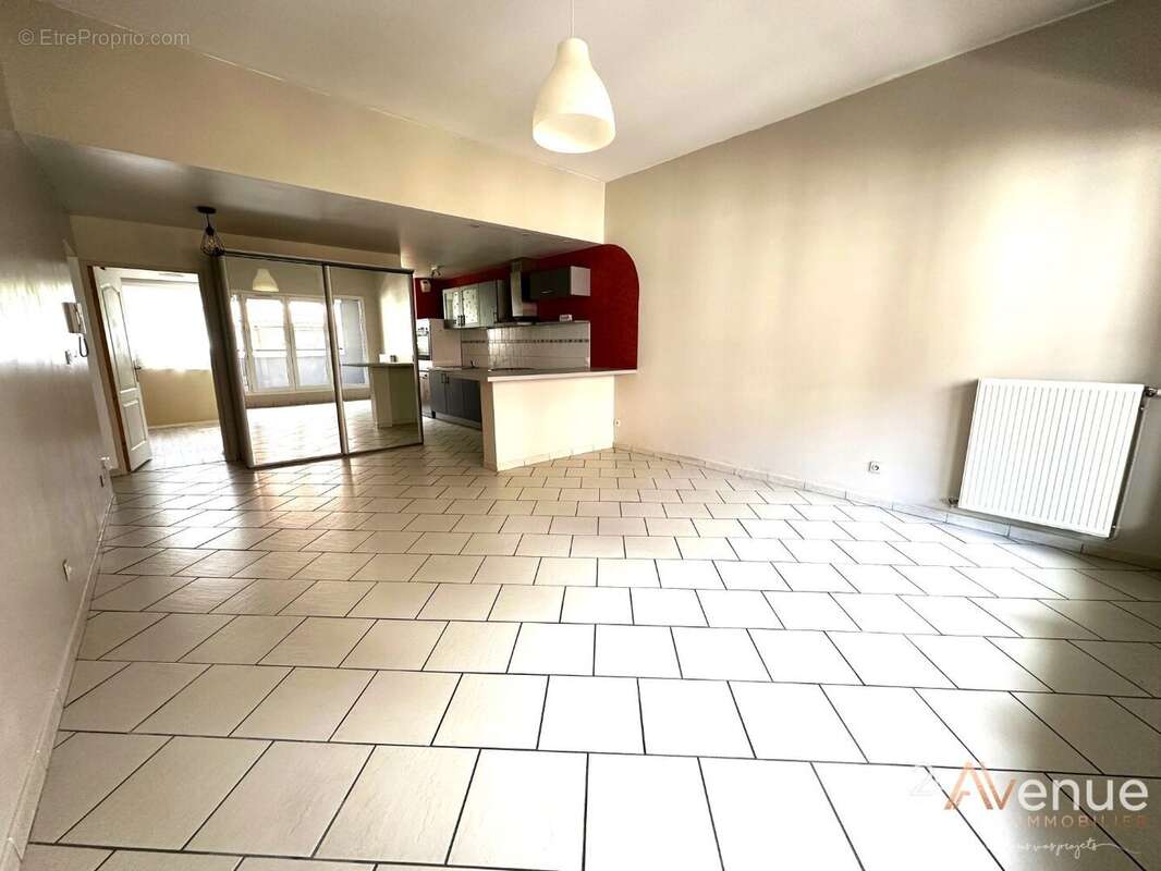 Appartement à SAINT-ETIENNE