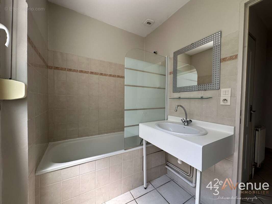 Appartement à SAINT-ETIENNE