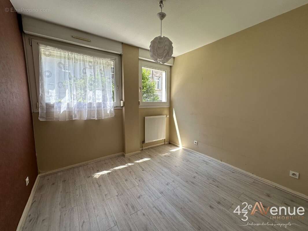 Appartement à SAINT-ETIENNE