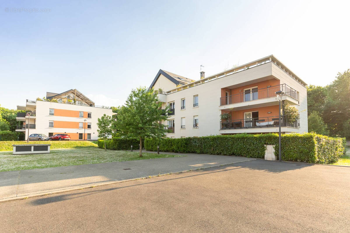 Appartement à EMERAINVILLE