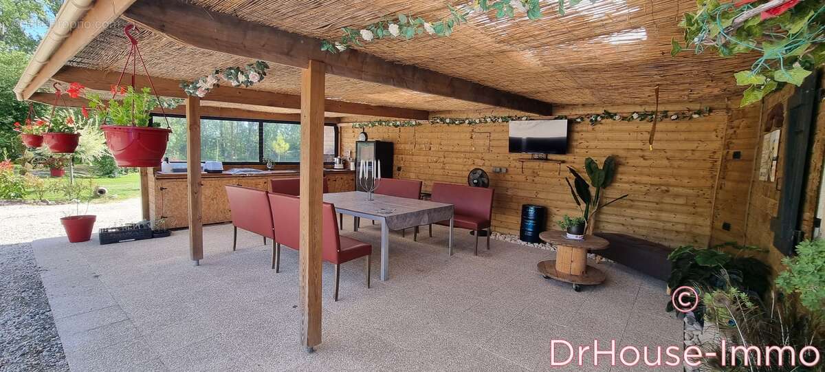 Maison à LE POIRE-SUR-VELLUIRE