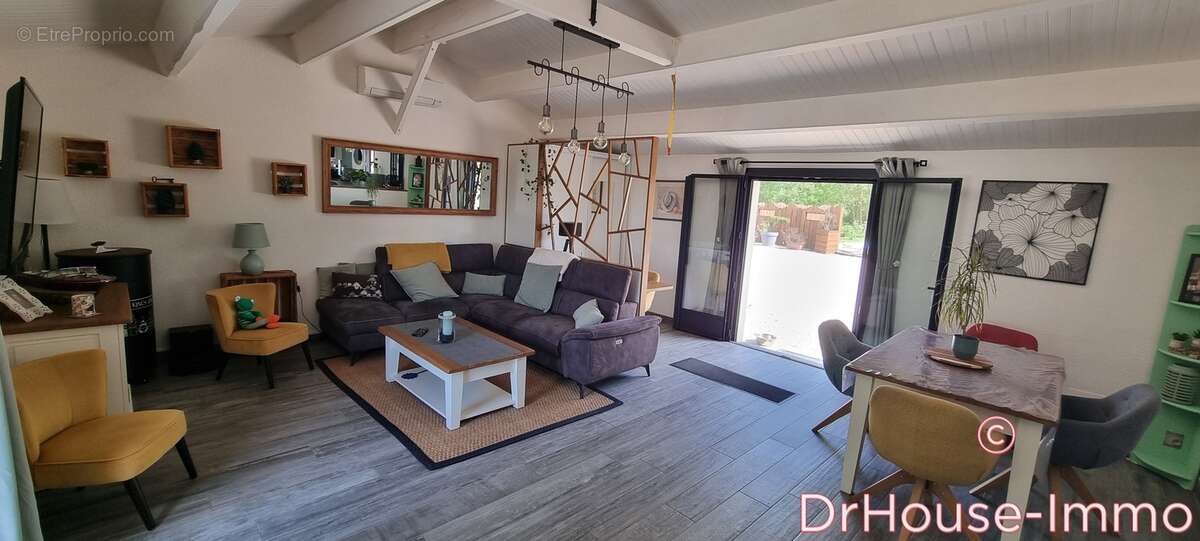 Maison à LE POIRE-SUR-VELLUIRE