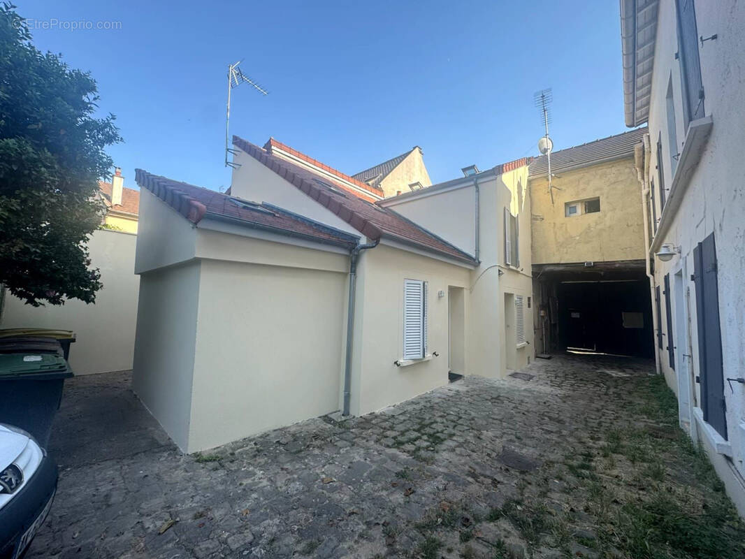 Maison à DEUIL-LA-BARRE