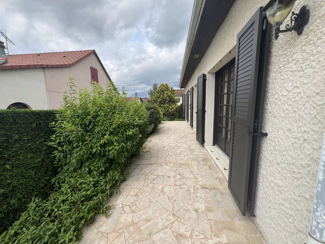 Maison à BLAINVILLE-SUR-L&#039;EAU