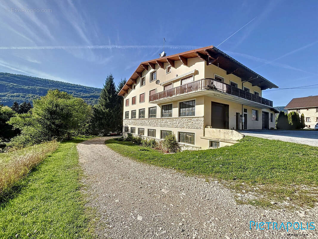 Appartement à LELEX