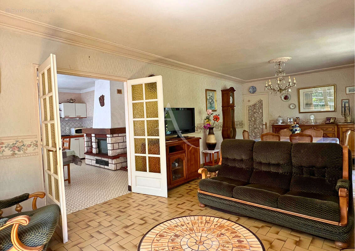 Maison à SAINT-URBAIN