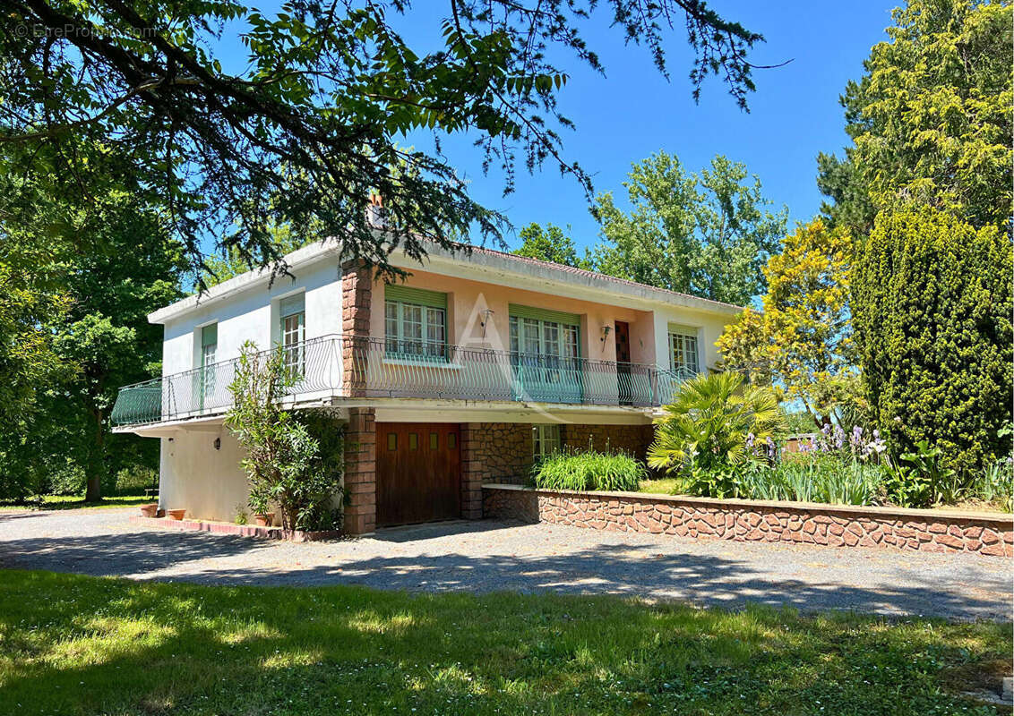 Maison à SAINT-URBAIN
