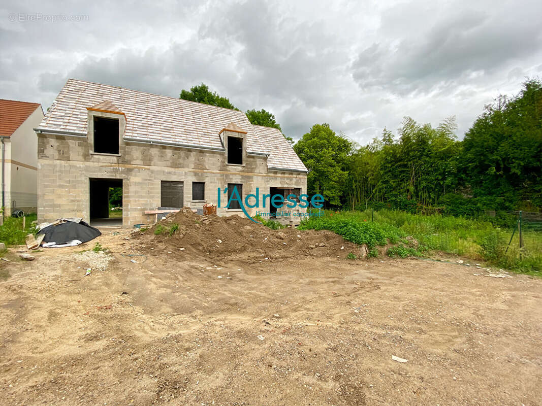 Maison à SERAINCOURT