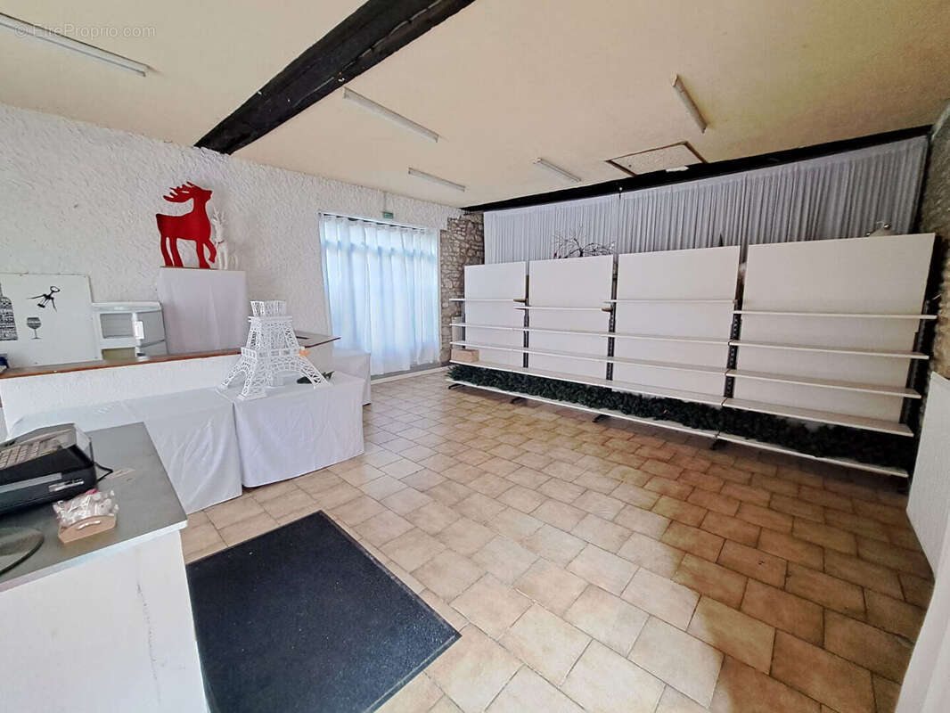 Commerce à GUERVILLE