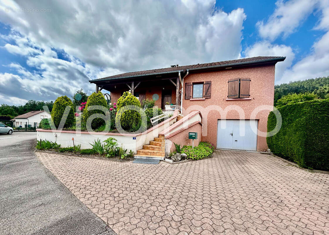 Maison à REMIREMONT