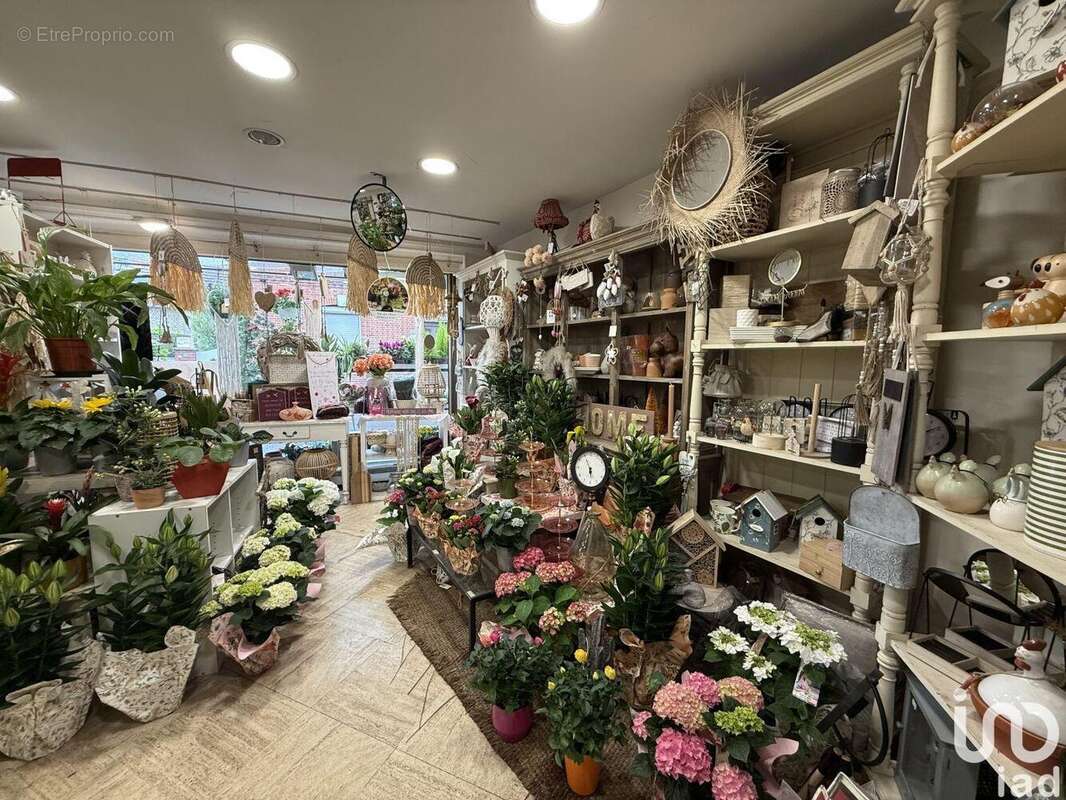 Photo 4 - Commerce à CHARLEVAL