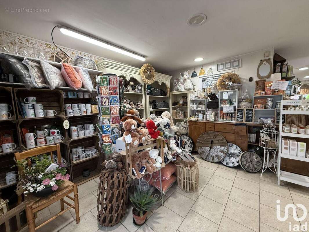 Photo 5 - Commerce à CHARLEVAL