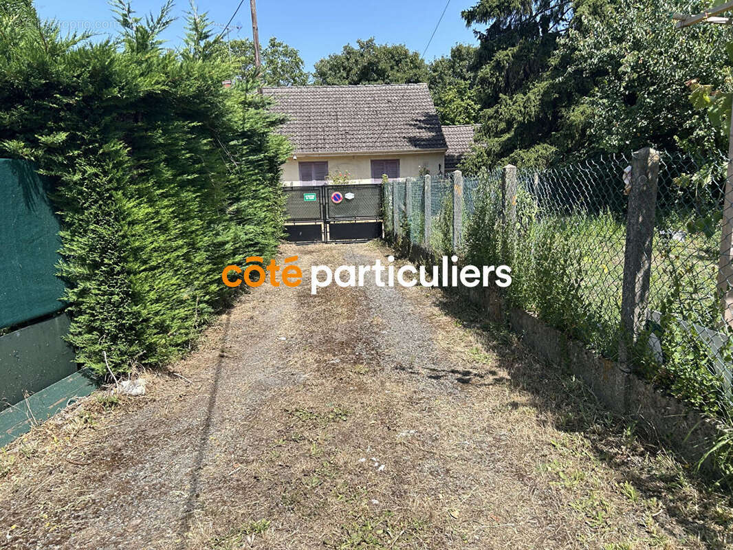 Maison à VILLENEUVE-LE-ROI