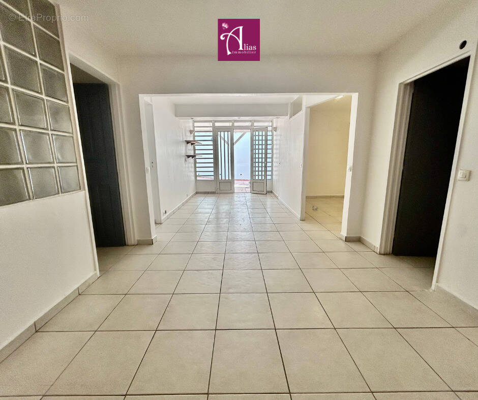 Commerce à LE GOSIER