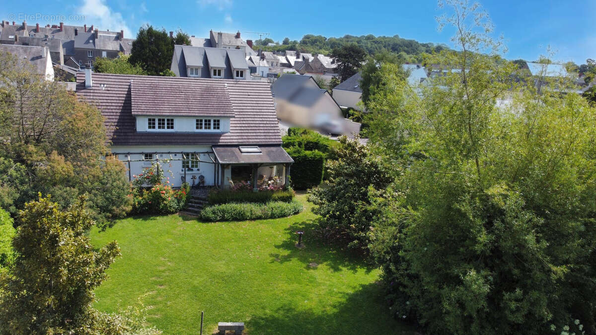 Maison à LA HAYE-DU-PUITS