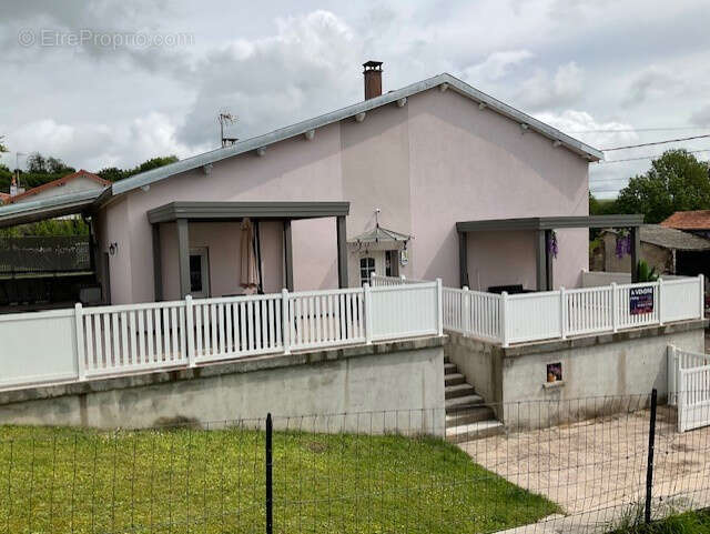 Maison à CONTREXEVILLE