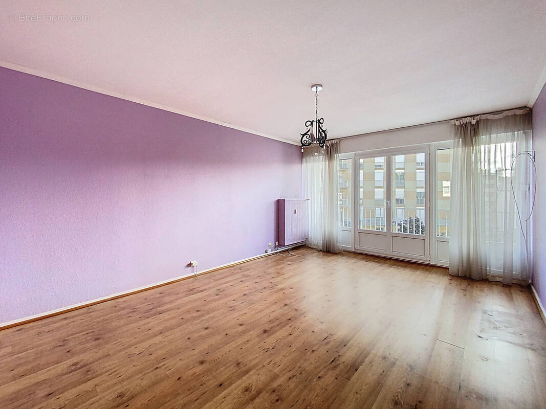 Appartement à SAINT-ETIENNE