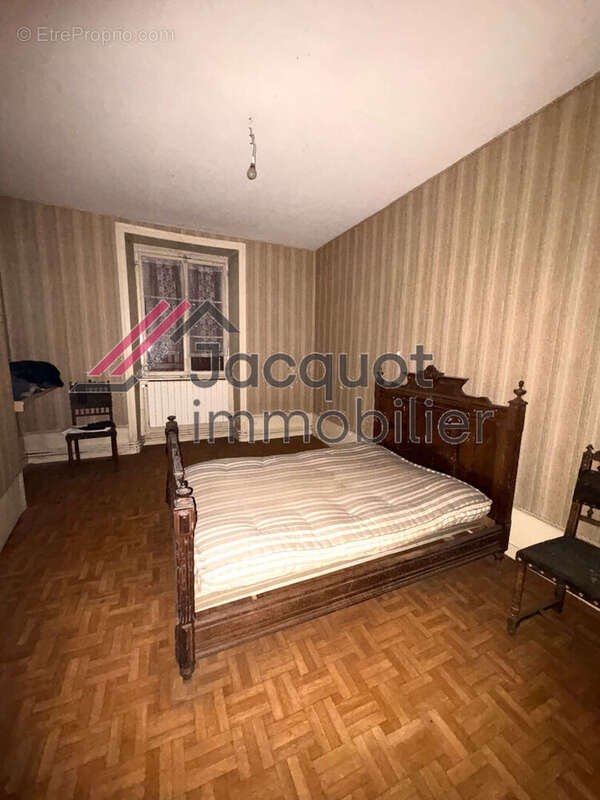 Maison à CHAMPAGNOLE