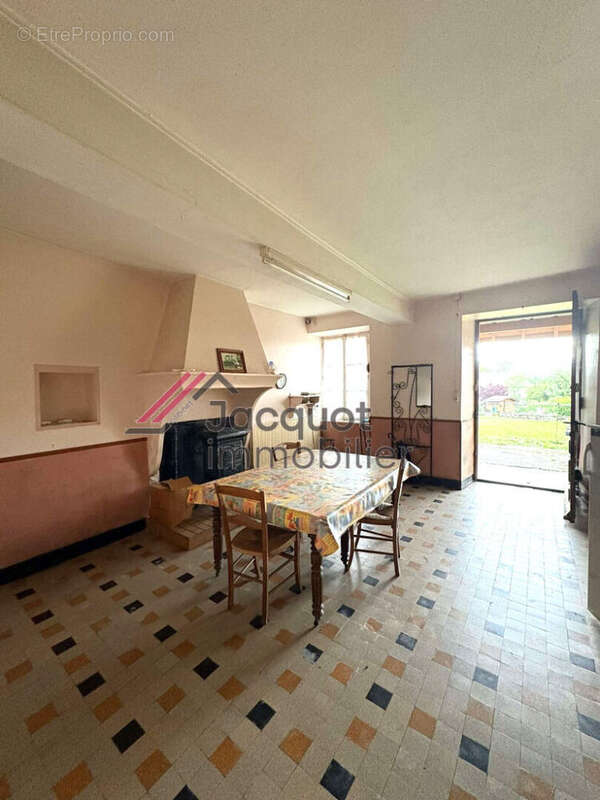 Maison à CHAMPAGNOLE